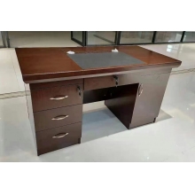 办公桌